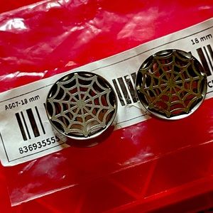 Silver 18mm plugs